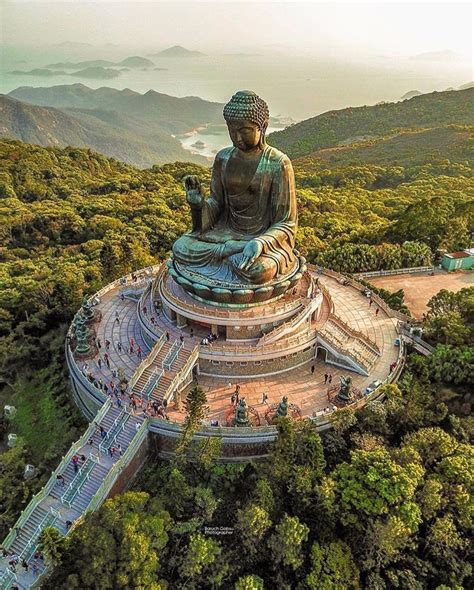 tian tan buddha hong kong.